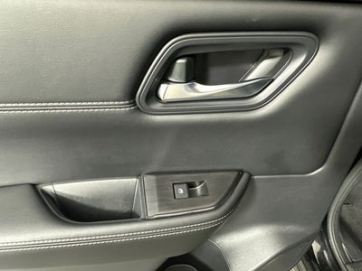2023 Nissan Rogue SV Midnight Edition & Premium Package