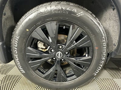 2023 Nissan Rogue SV Midnight Edition & Premium Package