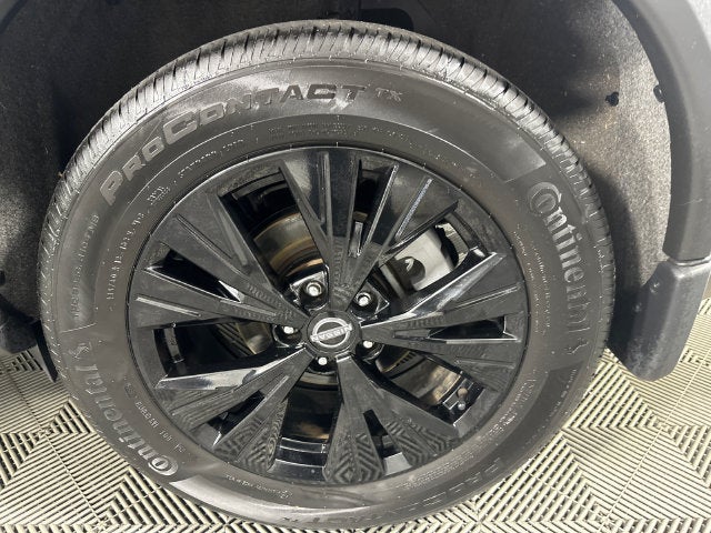 2023 Nissan Rogue SV Midnight Edition & Premium Package