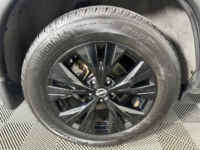2023 Nissan Rogue SV Midnight Edition & Premium Package
