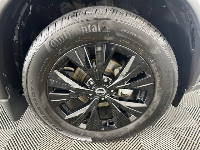 2023 Nissan Rogue SV Midnight Edition & Premium Package