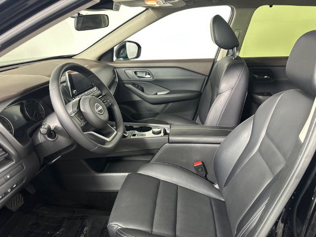 2023 Nissan Rogue SV Midnight Edition & Premium Package