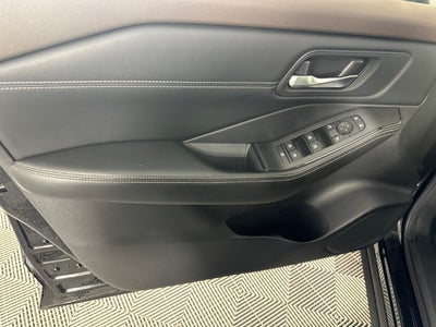 2023 Nissan Rogue SV Midnight Edition & Premium Package