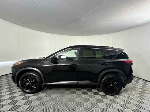 2023 Nissan Rogue SV Midnight Edition & Premium Package