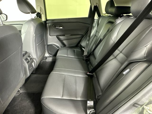 2024 Nissan Rogue SV Premium Package
