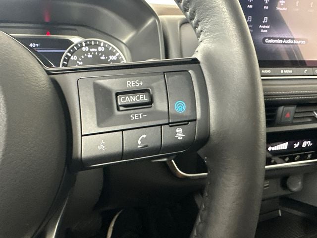 2023 Nissan Rogue SV Midnight Edition & Premium Package