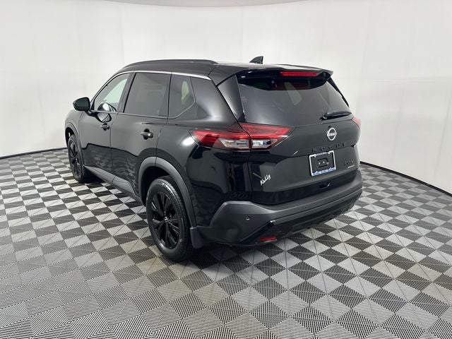 2023 Nissan Rogue SV Midnight Edition & Premium Package