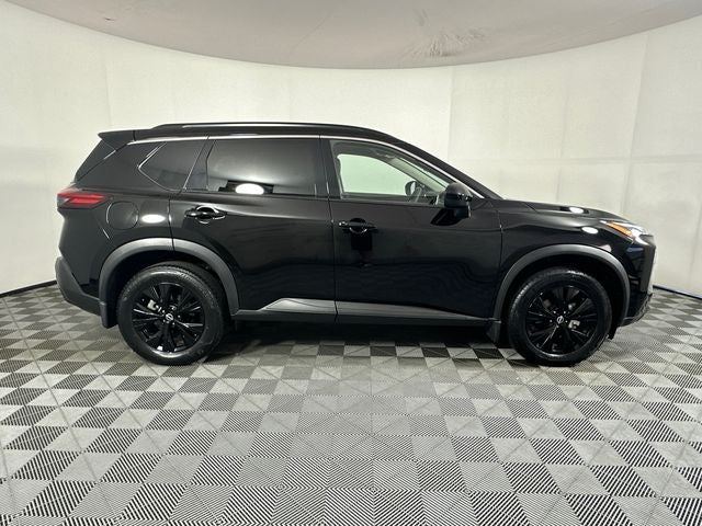2023 Nissan Rogue SV Midnight Edition & Premium Package