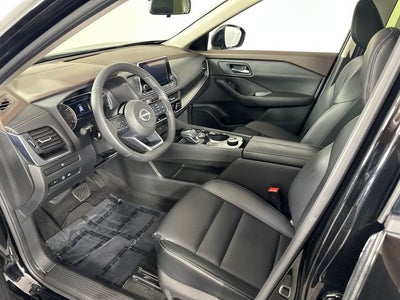 2023 Nissan Rogue SV Midnight Edition & Premium Package