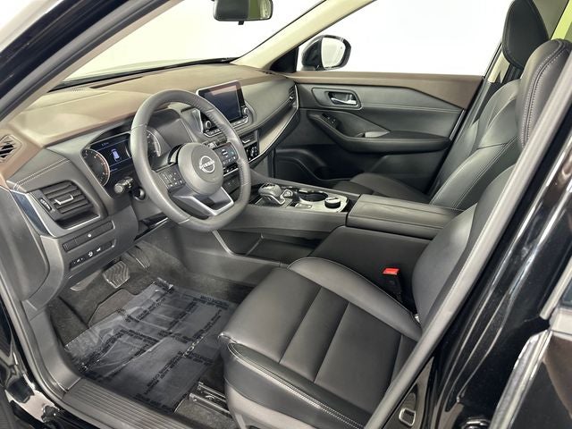 2023 Nissan Rogue SV Midnight Edition & Premium Package