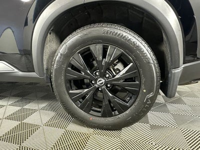 2023 Nissan Rogue SV Midnight Edition & Premium Package