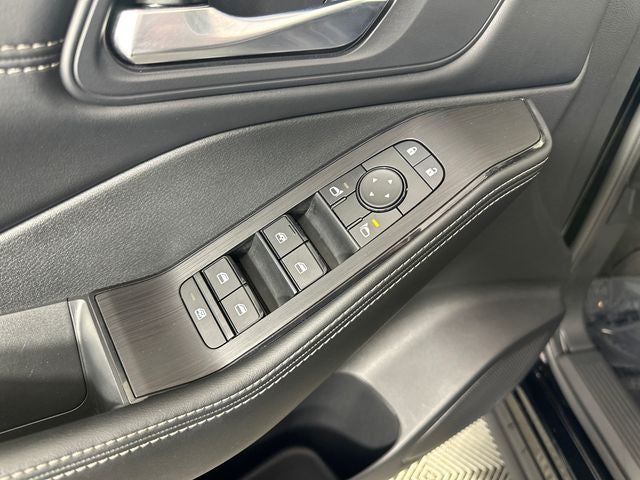 2023 Nissan Rogue SV Midnight Edition & Premium Package