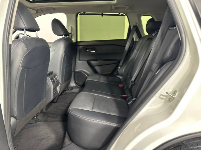 2023 Nissan Rogue SV Midnight Edition & Premium Package