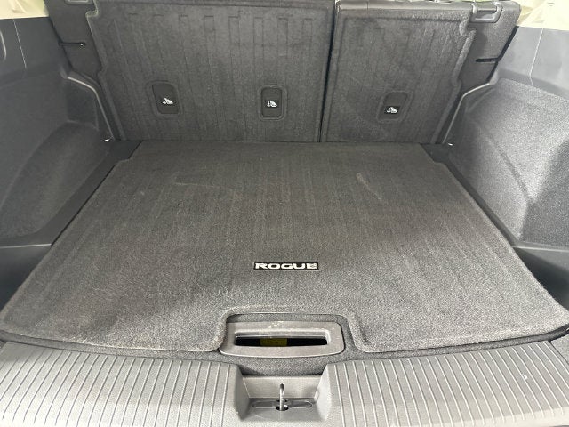 2023 Nissan Rogue SV Midnight Edition & Premium Package