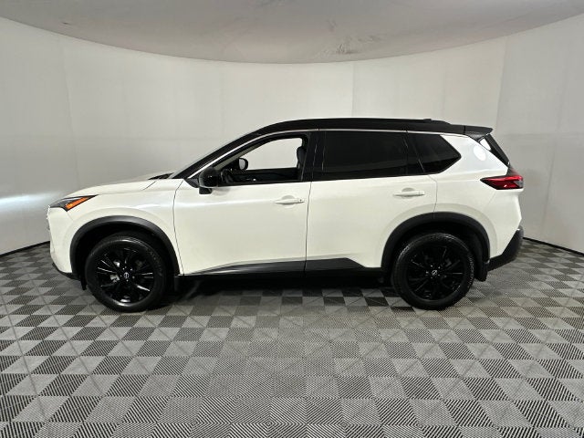 2023 Nissan Rogue SV Midnight Edition & Premium Package