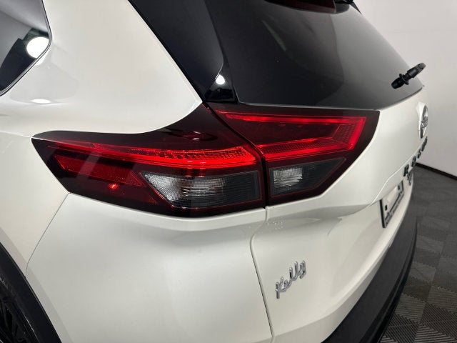 2023 Nissan Rogue SV Midnight Edition & Premium Package