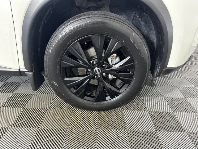 2023 Nissan Rogue SV Midnight Edition & Premium Package
