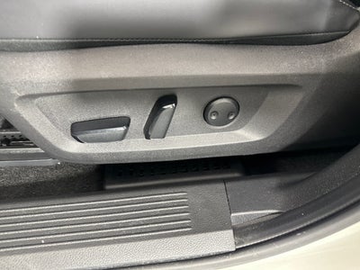 2023 Nissan Rogue SV Midnight Edition & Premium Package