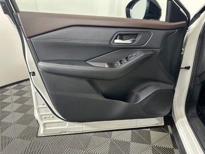2023 Nissan Rogue SV Midnight Edition & Premium Package