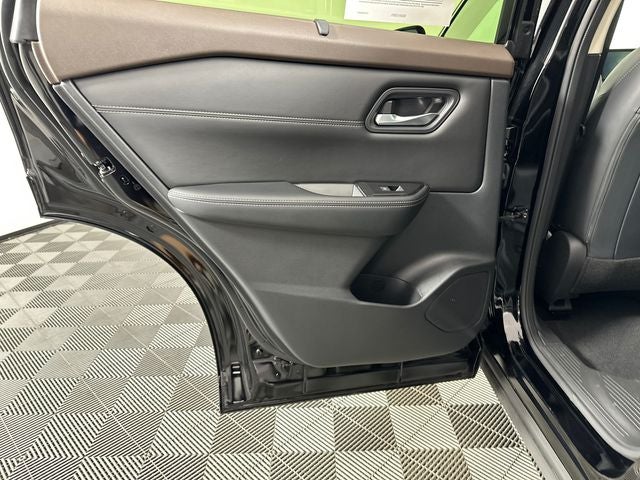 2023 Nissan Rogue SV Premium Package