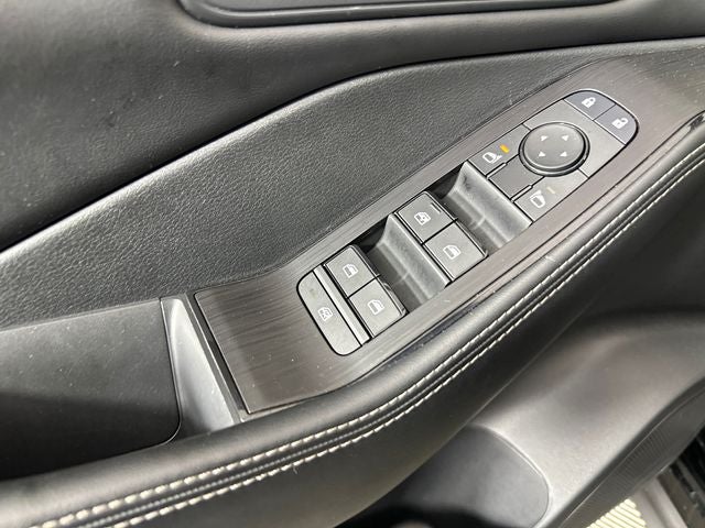 2023 Nissan Rogue SV Premium Package