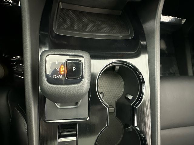 2023 Nissan Rogue SV Midnight Edition & Premium Package