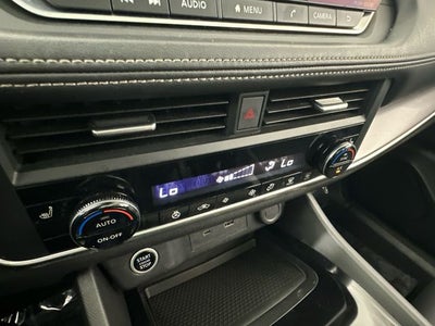 2023 Nissan Rogue SV Midnight Edition & Premium Package