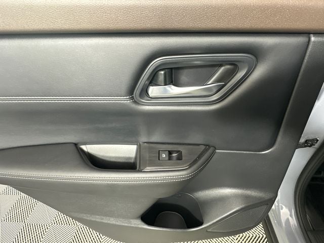 2023 Nissan Rogue SV Midnight Edition & Premium Package