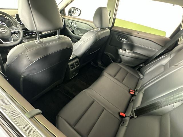 2023 Nissan Rogue SV Midnight Edition & Premium Package