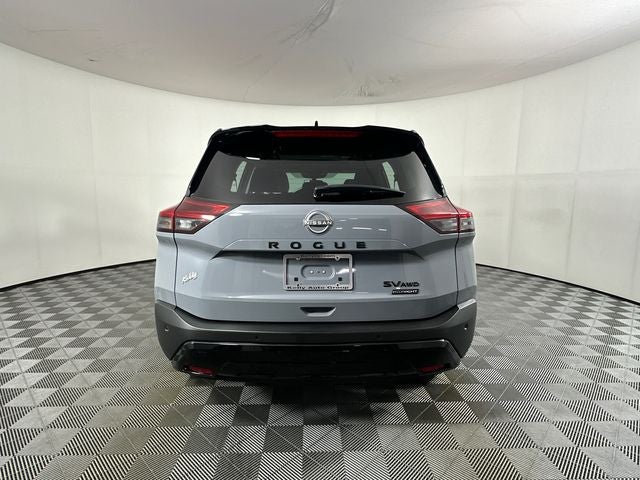 2023 Nissan Rogue SV Midnight Edition & Premium Package