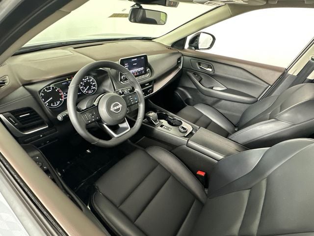 2023 Nissan Rogue SV Midnight Edition & Premium Package