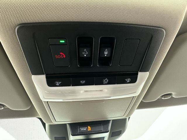 2023 Nissan Rogue SV Midnight Edition & Premium Package