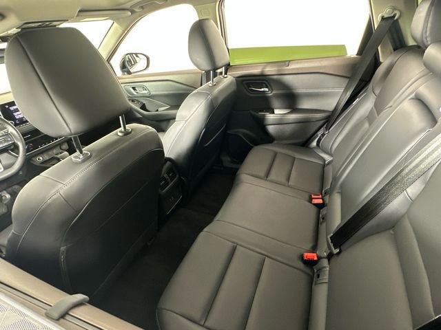 2023 Nissan Rogue SV Midnight Edition & Premium Package