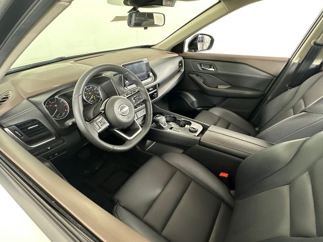 2023 Nissan Rogue SV Midnight Edition & Premium Package