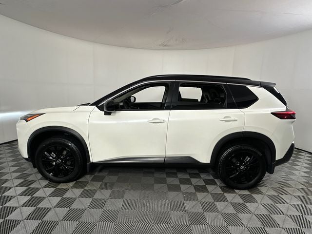 2023 Nissan Rogue SV Midnight Edition & Premium Package