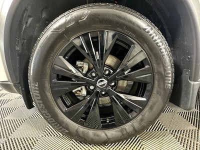 2023 Nissan Rogue SV Midnight Edition & Premium Package