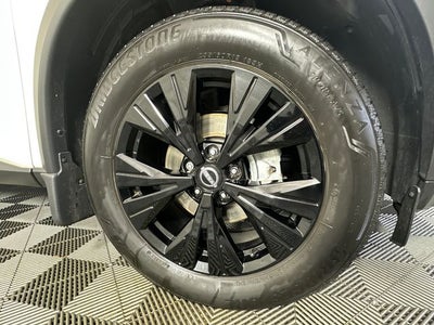 2023 Nissan Rogue SV Midnight Edition & Premium Package