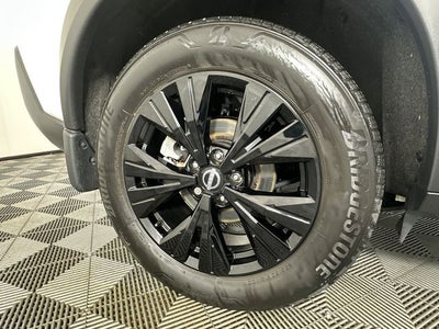 2023 Nissan Rogue SV Midnight Edition & Premium Package
