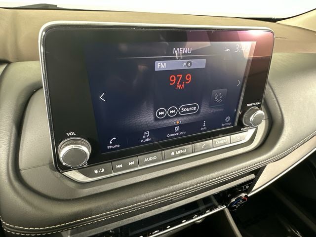 2023 Nissan Rogue SV Midnight Edition & Premium Package