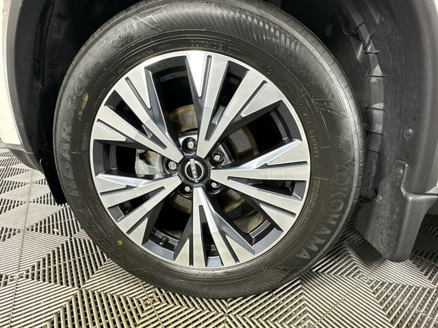 2023 Nissan Rogue SV Premium Package