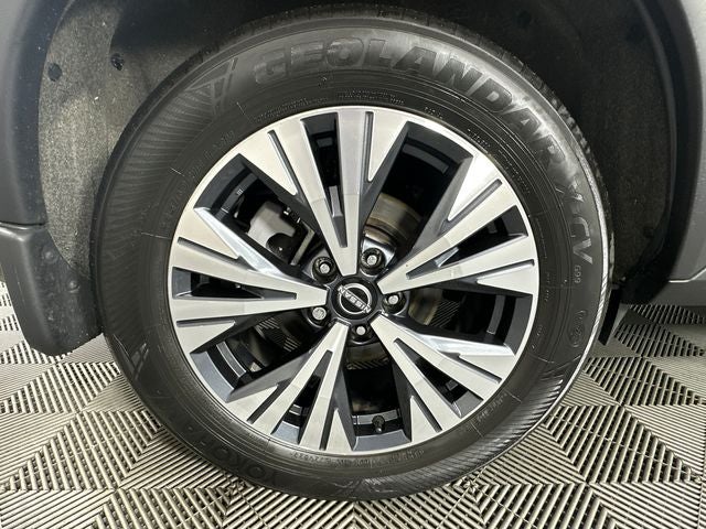 2023 Nissan Rogue SV Premium Package