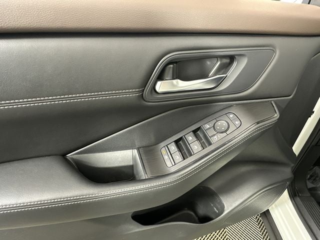 2023 Nissan Rogue SV Premium Package