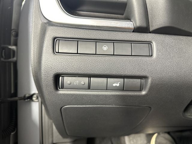 2023 Nissan Rogue SV Midnight Edition & Premium Package