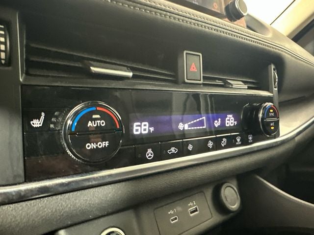 2023 Nissan Rogue SV Midnight Edition & Premium Package