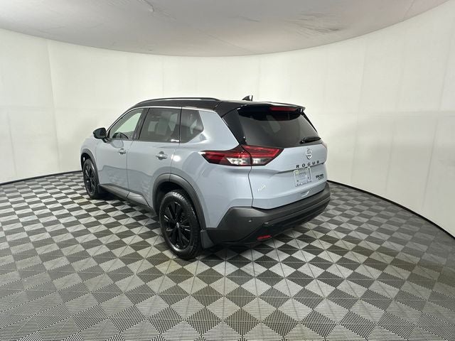 2023 Nissan Rogue SV Midnight Edition & Premium Package