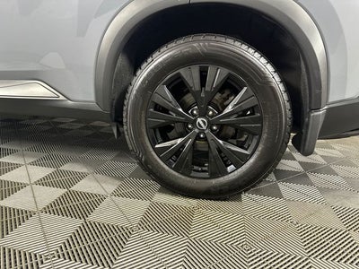 2023 Nissan Rogue SV Midnight Edition & Premium Package