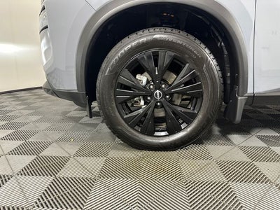 2023 Nissan Rogue SV Midnight Edition & Premium Package