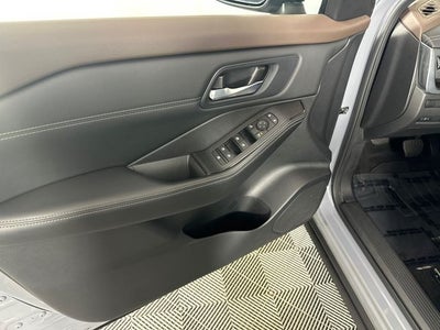 2023 Nissan Rogue SV Midnight Edition & Premium Package