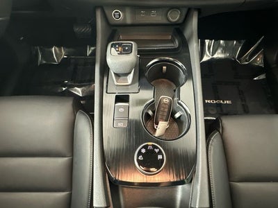 2023 Nissan Rogue SV Midnight Edition & Premium Package