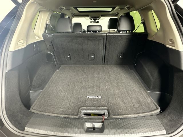 2023 Nissan Rogue SV Midnight Edition & Premium Package
